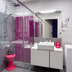 fiolet w lazience pomysl na lazienke walk in w lazience odplyw liniowy aranzacja lazienki w bloku architekt wnetrz poznan atoato