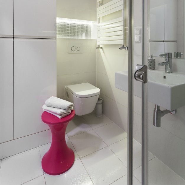 pomysl na lazienke jasne plytki jasna lazienka projektant wnetrz poznan architekt online projektowanie lazienka w stylu nowoczesnym